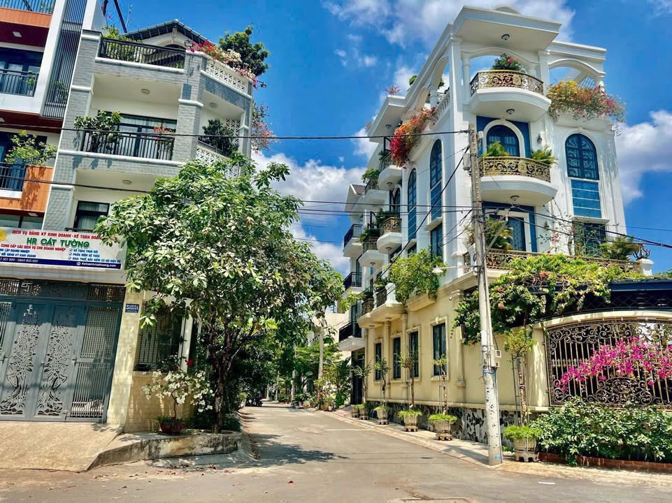 Bán đất hẻm 8.5m, Vườn Lài, An Phú Đông 65m² giá 7.2 tỷ - Cơ hội đầu tư hấp dẫn!