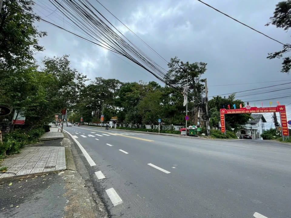 Đất mặt tiền đường Lê Văn Tám, phường Xuân Hương, Đà Lạt - Diện tích 1200m² giá 85 tỷ - Cơ hội đầu tư hiếm có!