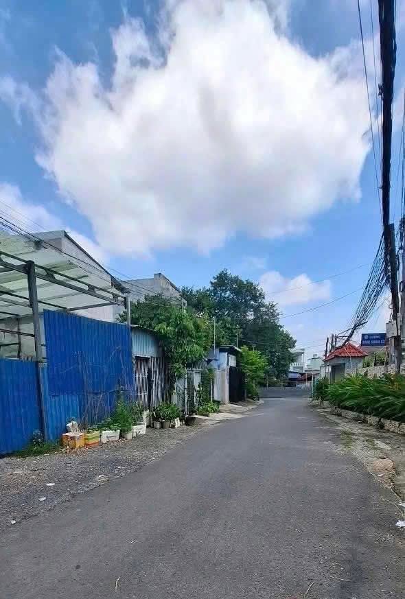 Nhà 2PN tại Bình Nhâm, Thuận An 135m² giá 3 tỷ - Sân vườn thoáng mát!