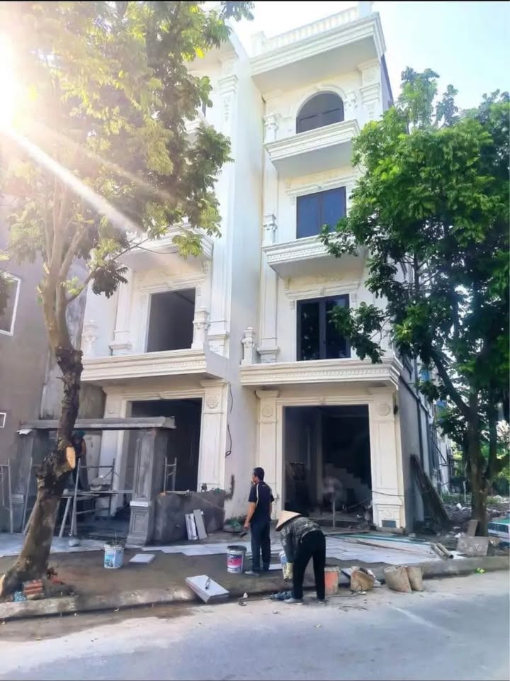 Nhà 4 Tầng Mới Xây Mặt Đường Lớn Khu Lộc Vượng 82m² giá 5 tỷ - Vị trí kinh doanh lý tưởng!