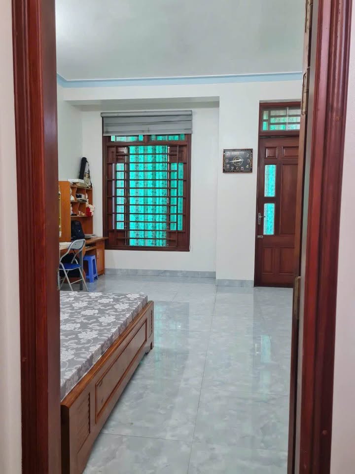 Nhà 3 tầng chính chủ tại Nam Ngạn 75m² giá 5 tỷ - Không thể bỏ qua!