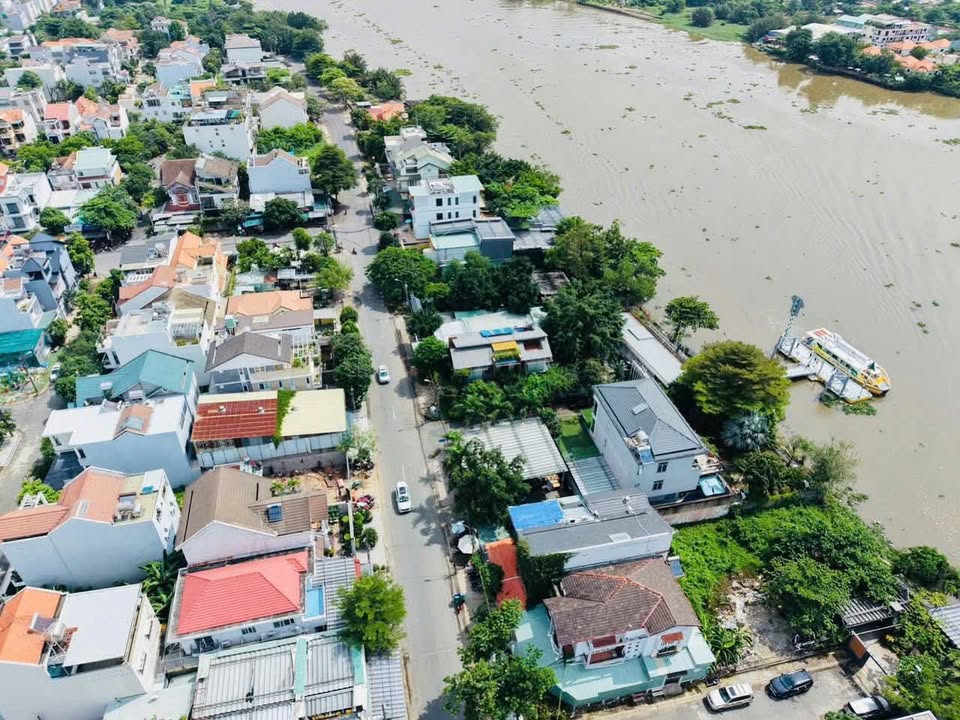 Nhà phố Khu Biệt Thự Bên Sông Thủ Đức 143m² giá 20.5 tỷ - Sổ hồng riêng chính chủ!