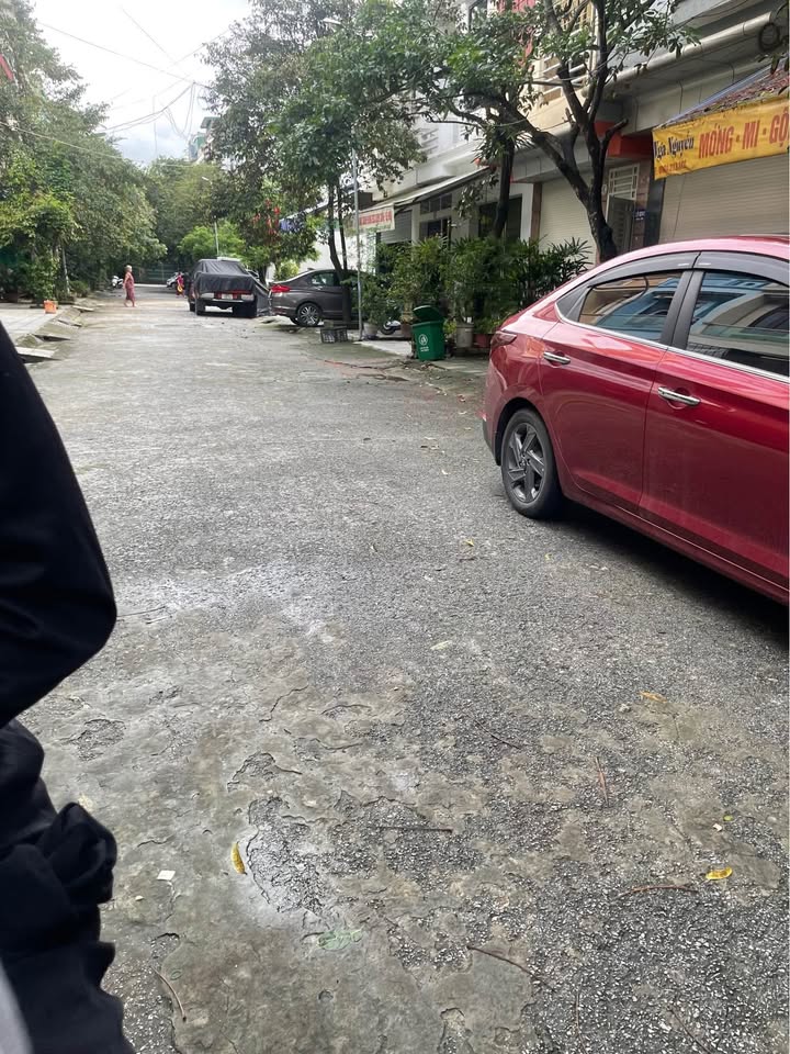 Bán nhà 3 tầng Trần Hưng Đạo, Nam Ngạn, Thanh Hóa 56m² giá 3 tỷ - Thiết kế hiện đại, tiện ích đầy đủ!