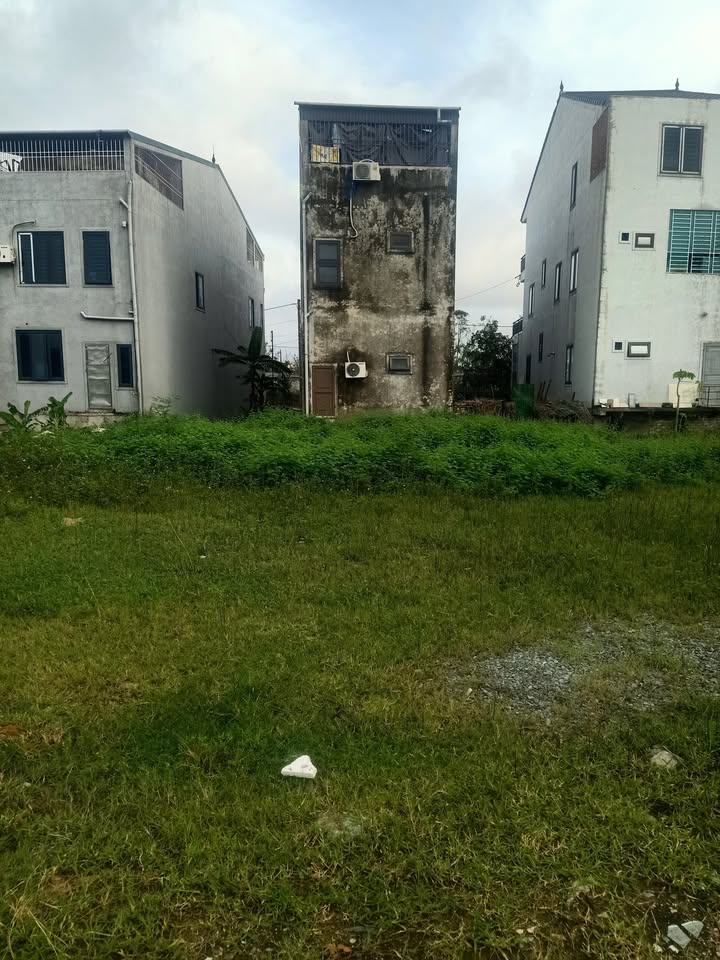 Đất đấu giá Vinh Tân 100m² giá 2.8 tỷ - Vị trí cực đẹp, đầu tư sinh lời!