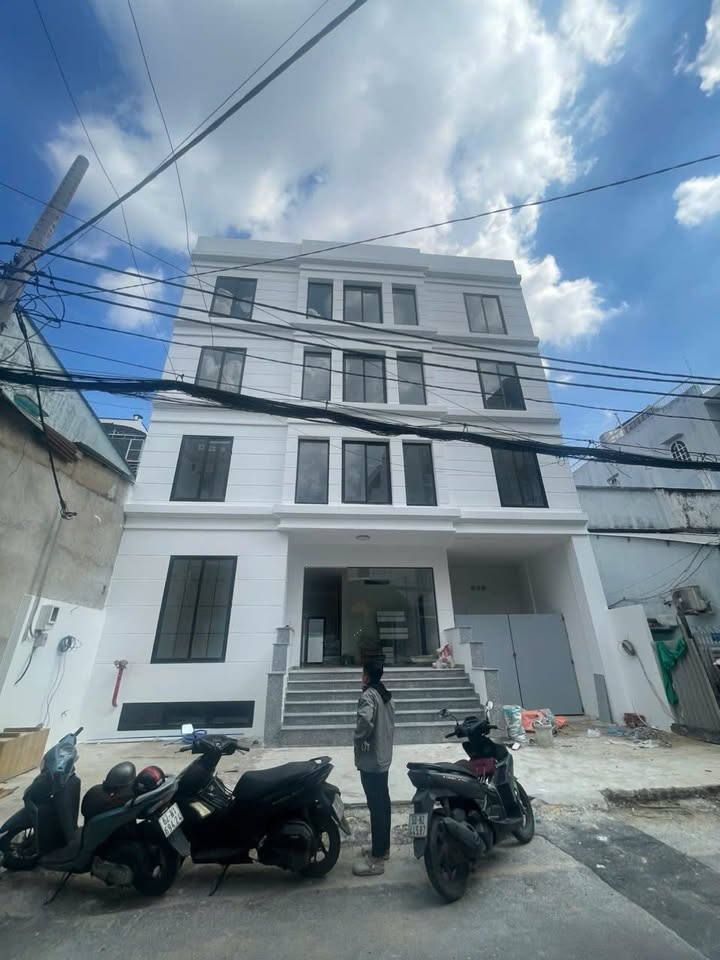 Phòng cho thuê đường Âu Cơ, quận 10 - Nội thất đầy đủ, giá thỏa thuận!