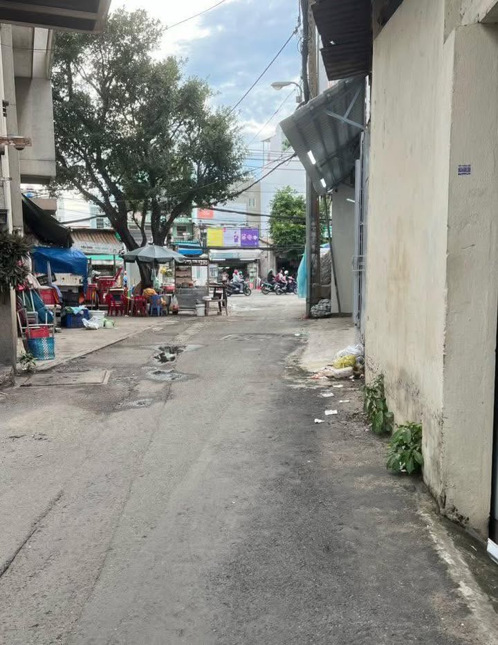 Nhà riêng Tân Hòa Đông Quận 6, 64m² giá 6 tỷ - Vị trí đắc địa gần chợ Phú Lâm!