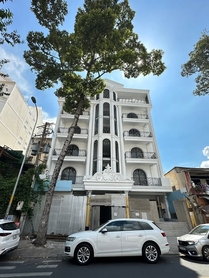 Building cho thuê tại Quận 3, diện tích 2.600m² - Thích hợp kinh doanh đa ngành!