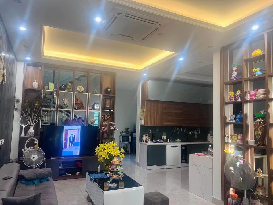 Nhà 3 tầng tại phường Tam Thanh, Lạng Sơn, 120m² giá 2.7 tỷ - Chính chủ bán gấp!