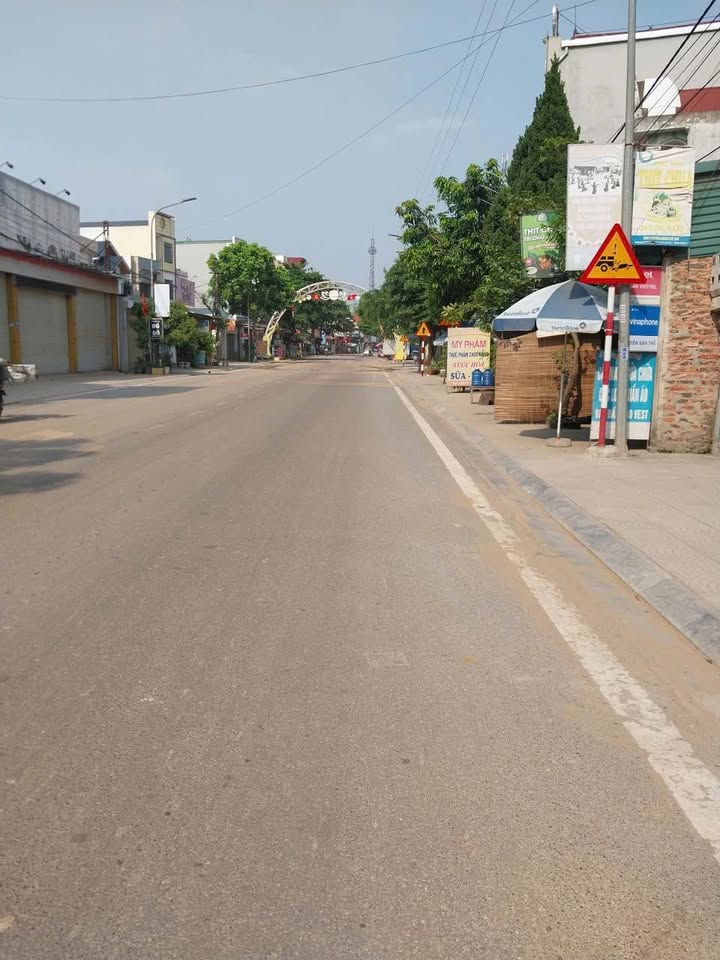 Nhà cho thuê 2 tầng tại Thị trấn Cẩm Khê - Diện tích rộng, tiện nghi đầy đủ!