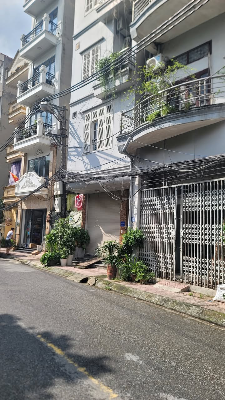 Mặt phố Lý Tự Trọng, La Khê 40m² giá 12.5 tỷ - Lô góc kinh doanh đắc địa!