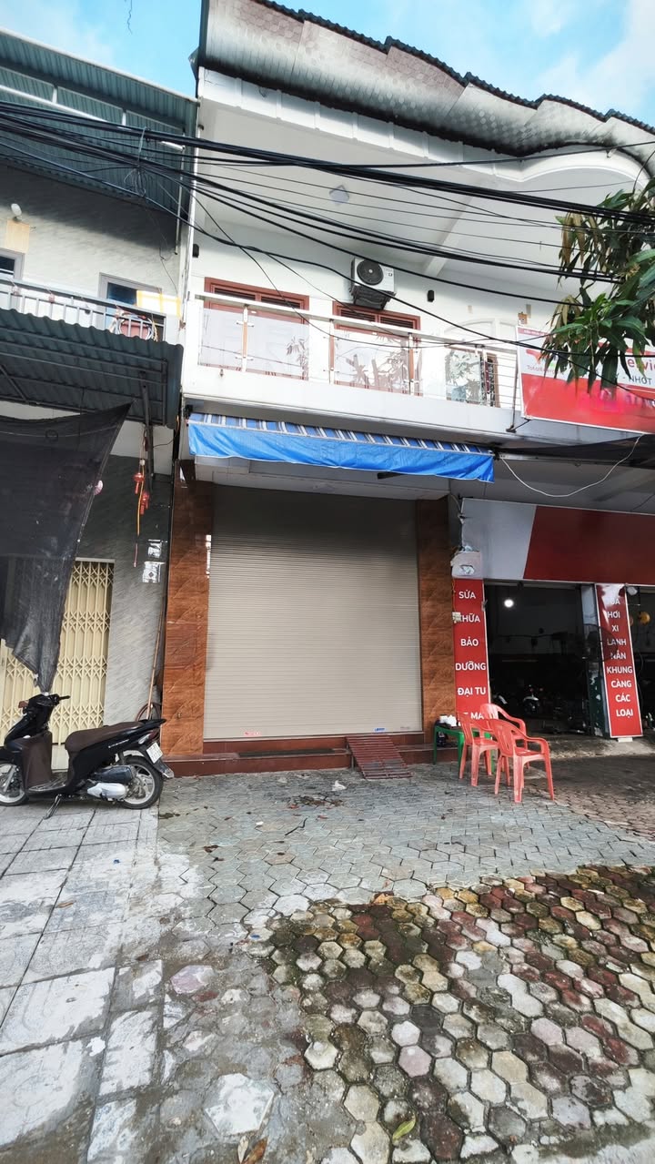 Cho thuê nhà 2 tầng phố Trường Chinh 100m² - Không gian rộng rãi, giá chỉ 10 triệu/tháng!