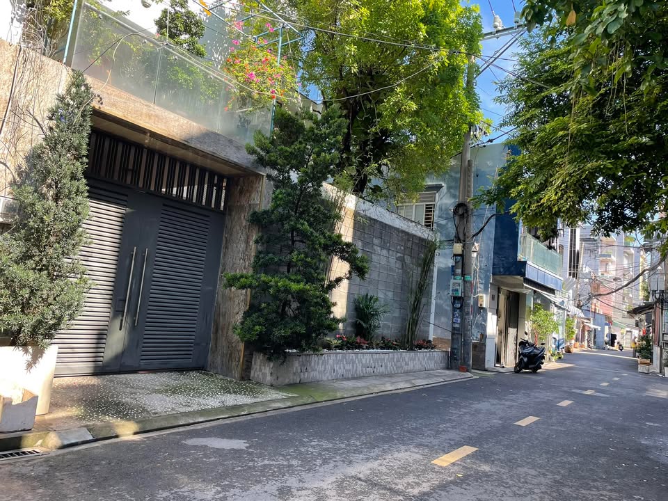 Nhà mặt tiền Phạm Văn Hai, Tân Bình 60m² giá 14 tỷ - Kinh doanh sầm uất!