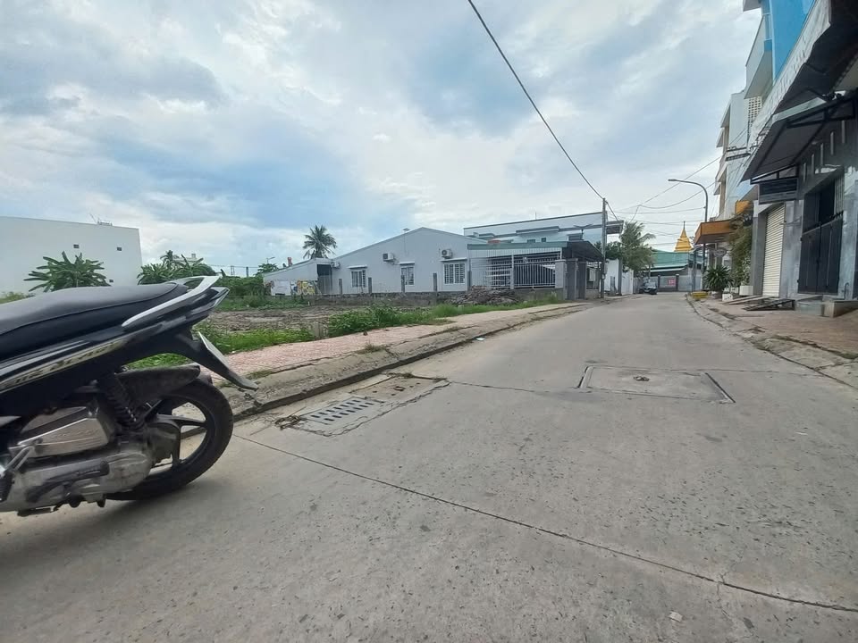 Đất nền mặt tiền đường Nguyễn Sáng, phường 5, Mỹ Tho - Giá chỉ 2 tỷ!
