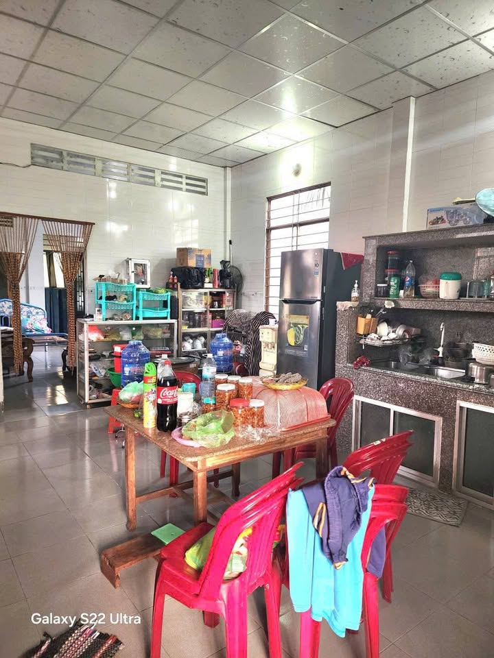 Nhà mặt tiền đường thông Phú Khương 208m² giá 1.55 tỷ - Cơ hội đầu tư hấp dẫn!