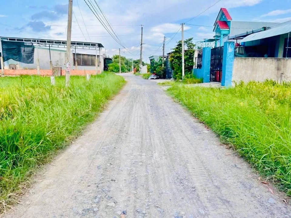 Đất nền liền kề Hoà Khánh Đông 200m² giá chỉ 980 triệu - Sổ hồng chính chủ!