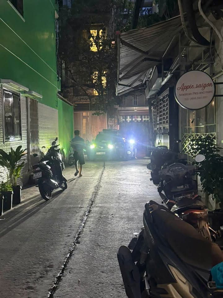 Nhà hẻm xe hơi trên đường 3/2, Quận 10, diện tích 28m², giá 6.5 tỷ - Chính chủ bán gấp!