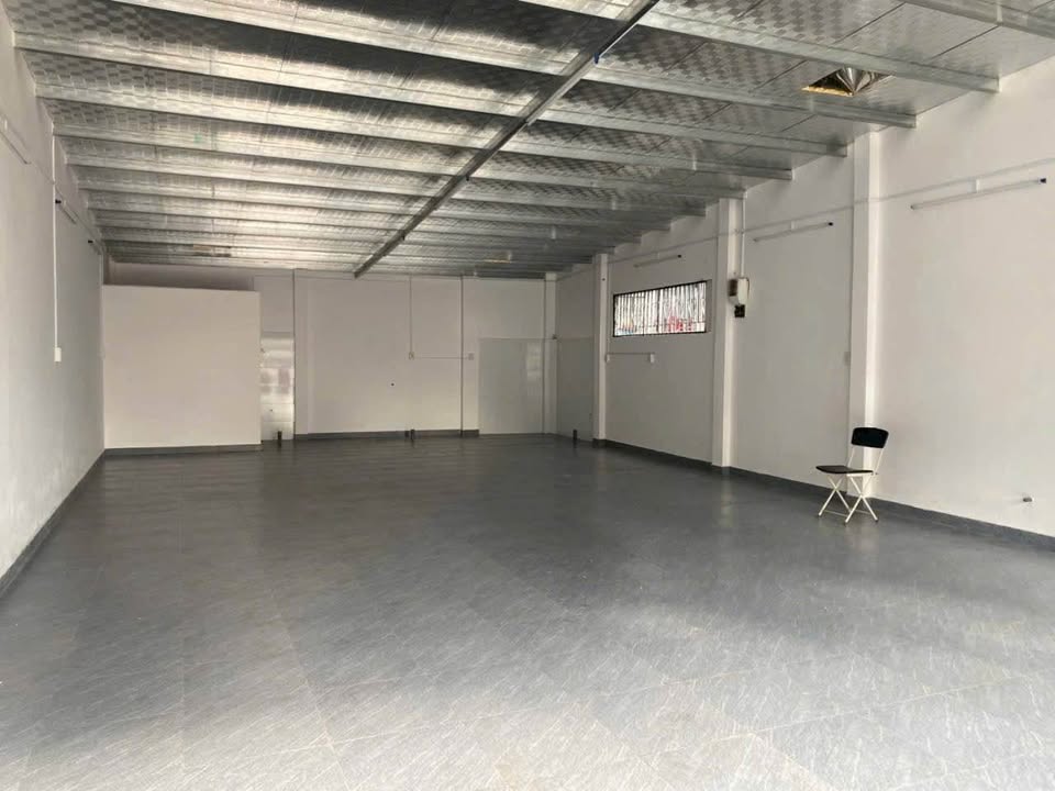 Cho thuê mặt bằng riêng biệt đường 2 Tháng 4 Nha Trang 108m² giá 22 triệu - Vị trí đắc địa, kinh doanh thuận lợi!