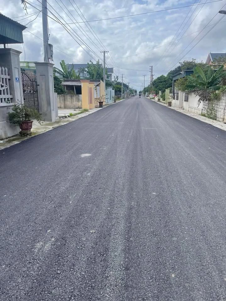 Đất nền Quảng Lưu 184m² giá 1.x tỷ - Mặt tiền rộng, vị trí đẹp!