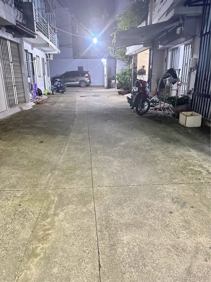 Nhà phố Nhà Bè 60m² giá 3 tỷ - Nhà mới siêu đẹp, nội thất cao cấp!