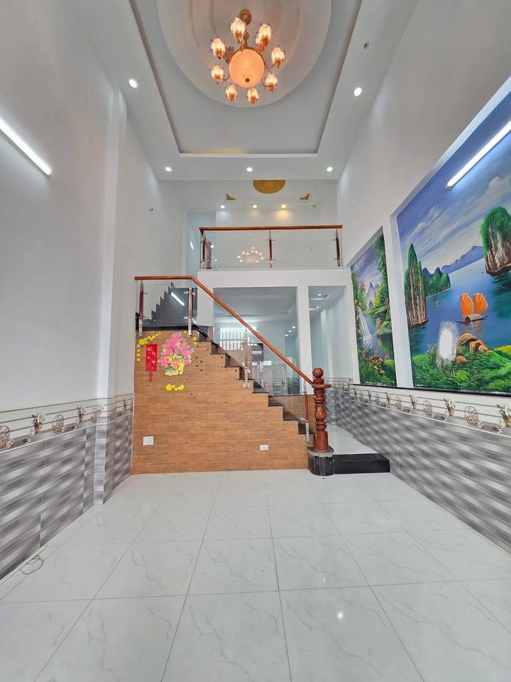 Nhà bán Tân Đông Hiệp, Dĩ An 76m² giá 2.95 tỷ - Sổ hồng riêng, tiện nghi đầy đủ!