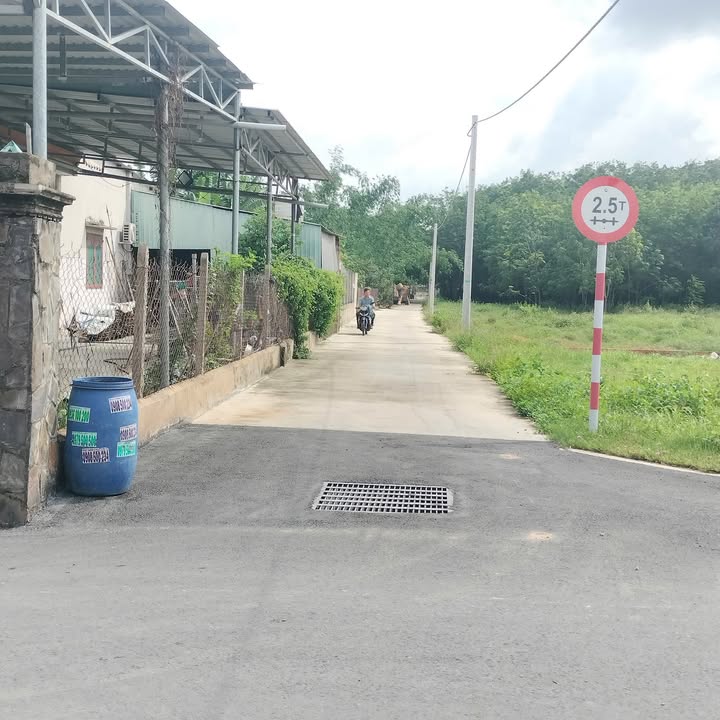 Đất thổ cư Chánh Phú Hòa 220m² giá 1.38 tỷ - Tiện ích đầy đủ, sổ hồng chính chủ!