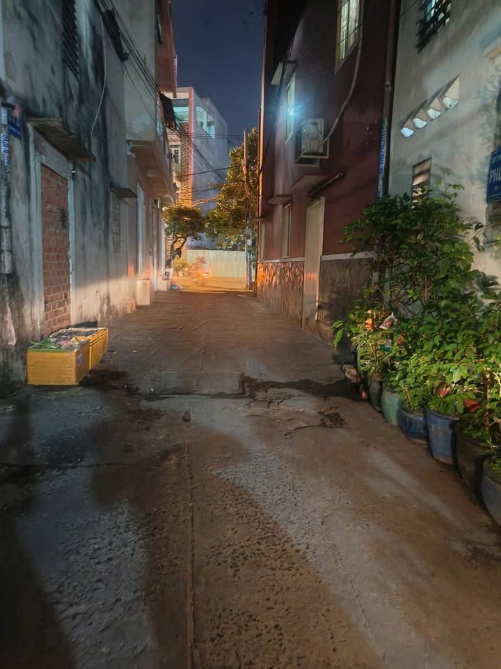 Nhà cấp 4 hẻm 673 Tỉnh Lộ 10, Bình Tân, 105m² giá 6 tỷ - Vị trí đẹp gần trung tâm!