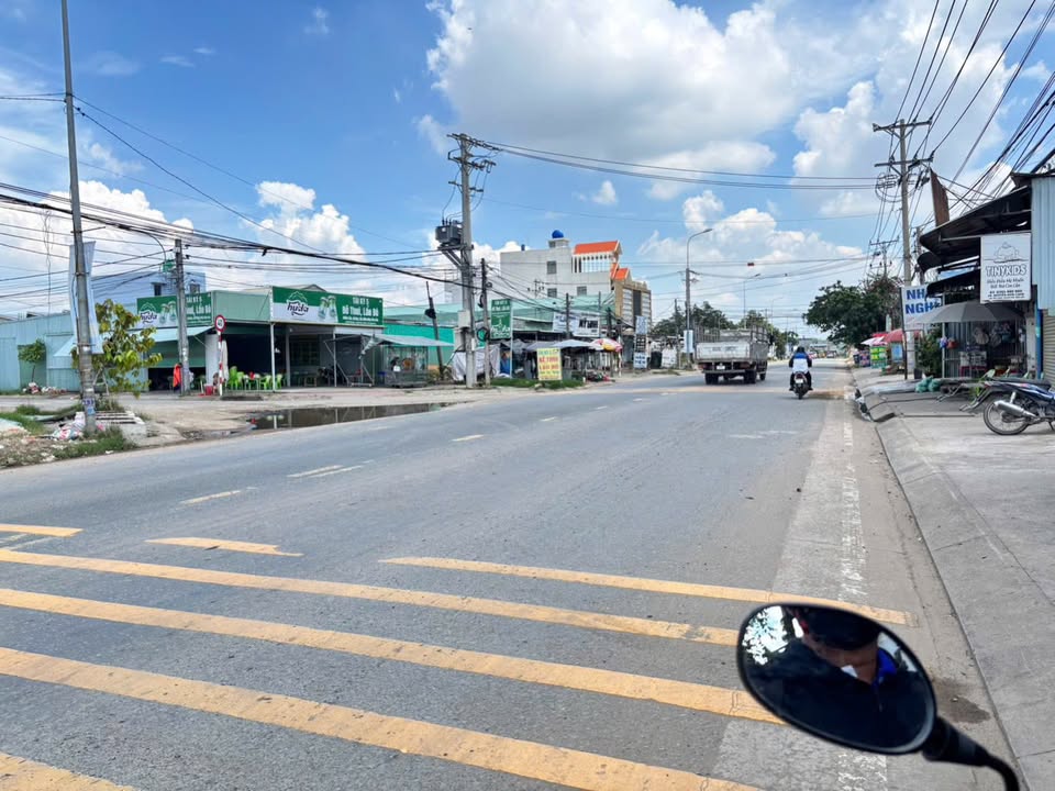 Đất nền khu tái định cư Tấn Long Bến Lức 100m² giá 2.8 tỷ - Đầu tư sinh lời ngay!