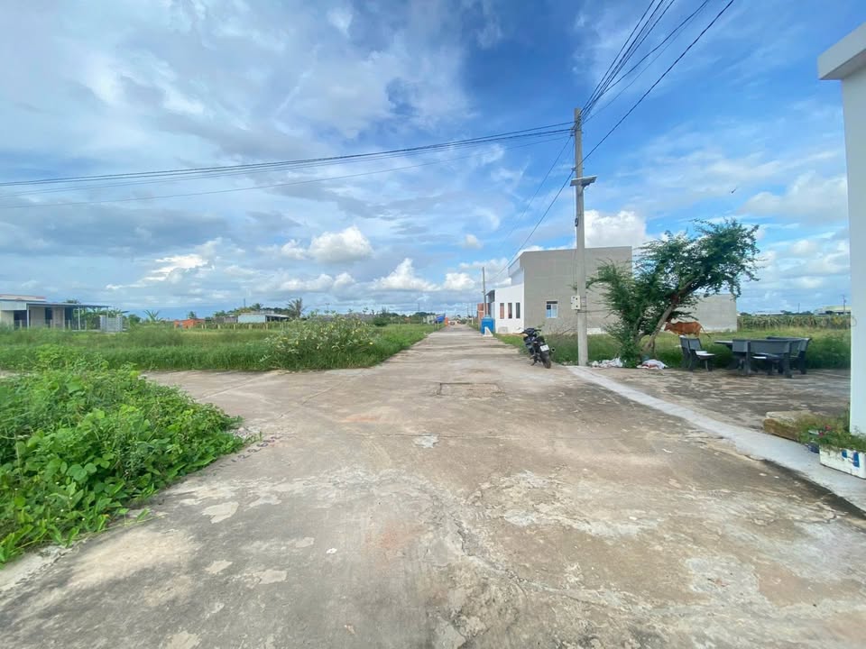 Đất thổ cư mặt tiền đường lớn tại phường Bình Thuận 100m² - Giá chỉ 520 triệu!