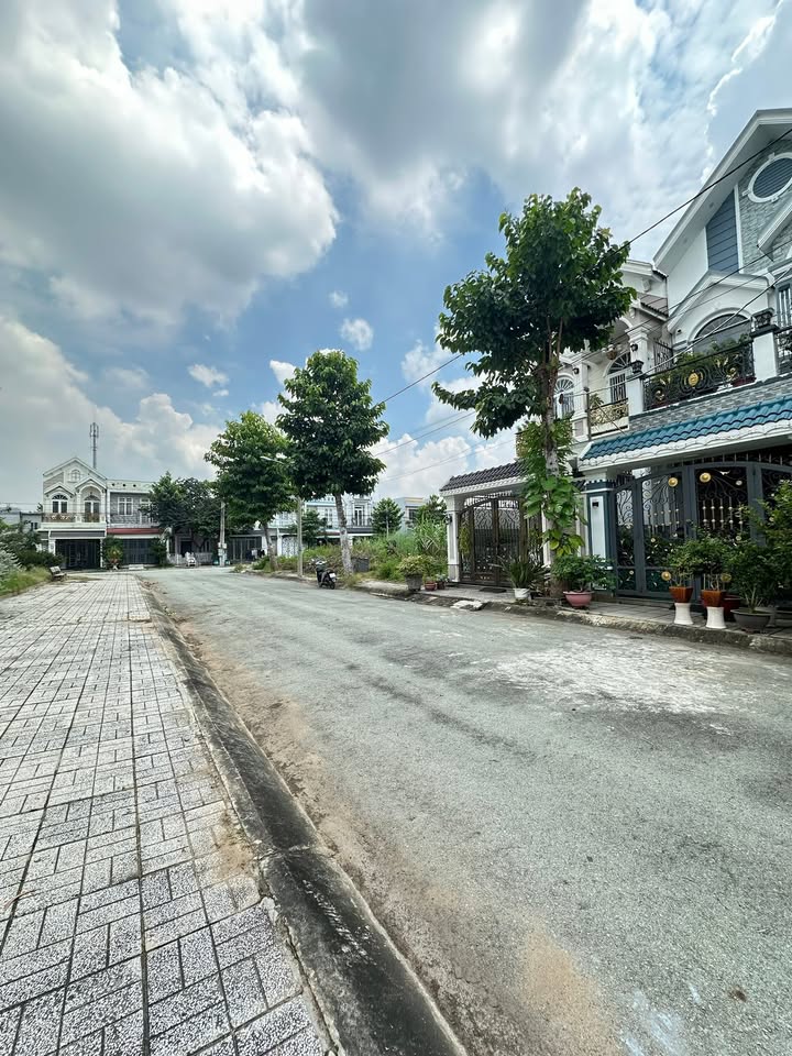 Đất nền KDC Phú Nguyên, Mỹ Hạnh, 100m² giá 1.75 tỷ - Mặt tiền nhựa 12m thoáng mát!