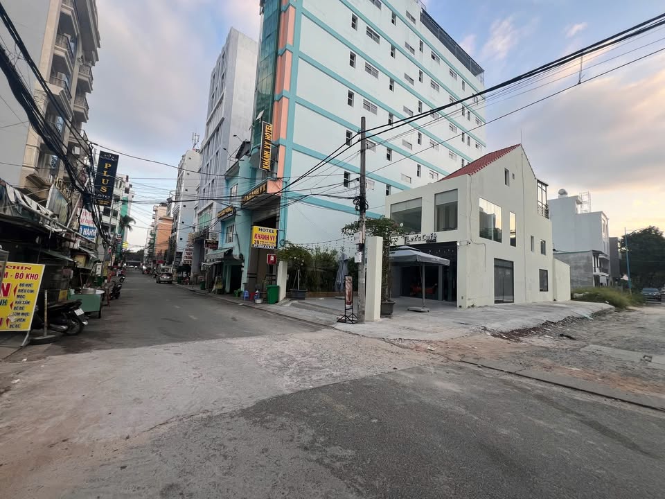 Bán Nhà Góc 2 Mặt Tiền Phó Đức Chính, Vũng Tàu 200m² giá 40 tỷ - Cơ hội đầu tư khách sạn biển!