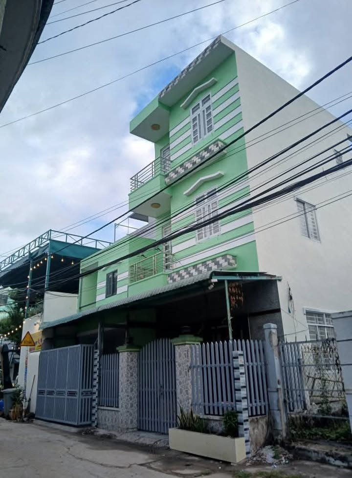 Nhà nguyên căn cho thuê tại đường Lê Thị Hồng Gấm, Phường Thới Sơn, 150m² - Giá chỉ 9 triệu/tháng!