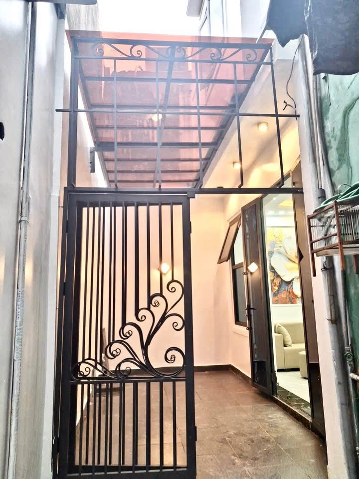 Nhà phố Hàng Kênh 40m² giá thỏa thuận - Hàng hiếm, sẵn sàng vào ở!