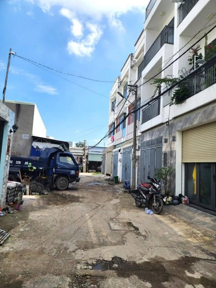 Nhà 3 tầng mới tinh tại Bình Chiểu, Thủ Đức 55m² giá 5.25 tỷ - Xách vali vào ở ngay!