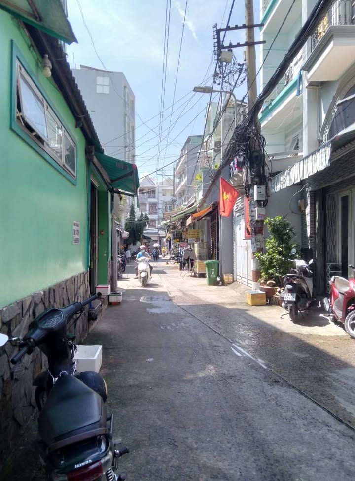 Nhà 2 Lầu Hẻm 66 Trần Văn Quang Tân Bình 22m² giá 3.5 tỷ - Chính chủ bán gấp!