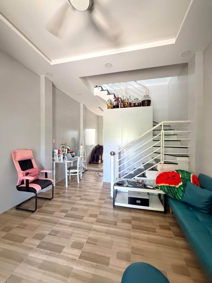 Nhà 1 trệt 1 lầu tại Long Phước 52m² giá 3 tỷ - Cơ hội vàng không thể bỏ lỡ!