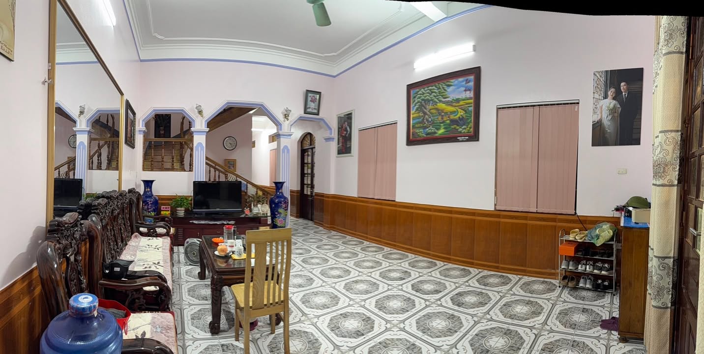 Nhà chính chủ tại Tổ 9B, Đức Xuân 100m² giá thỏa thuận - Tiện kinh doanh, full nội thất!