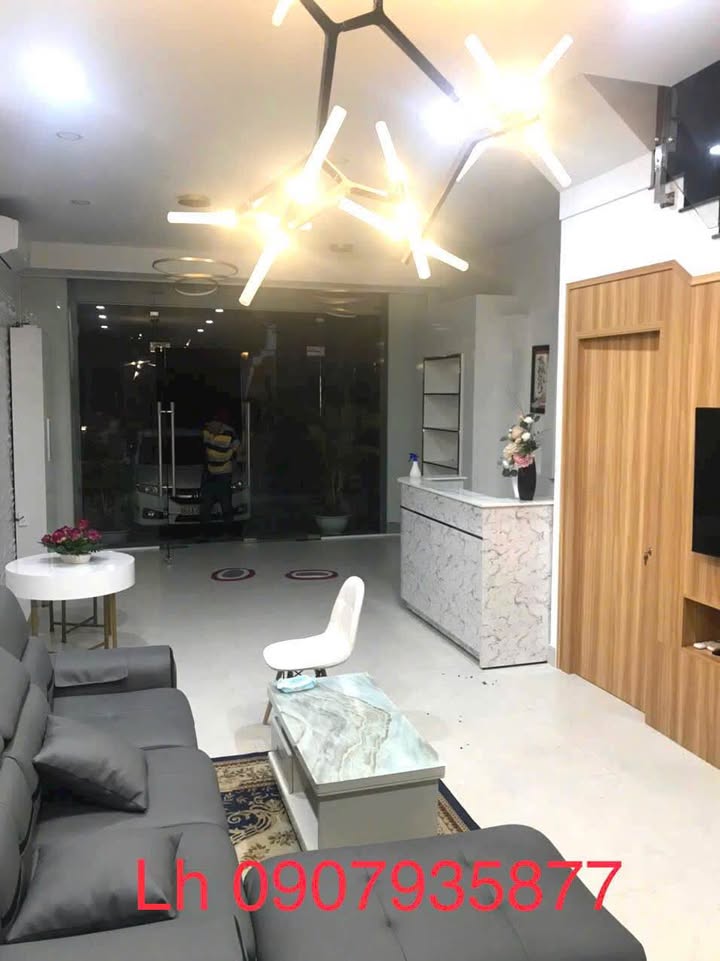 Nhà mặt tiền đường Nguyễn Tất Thành, Sa Đéc - Cho thuê 1 trệt 2 lầu, thuận tiện kinh doanh!