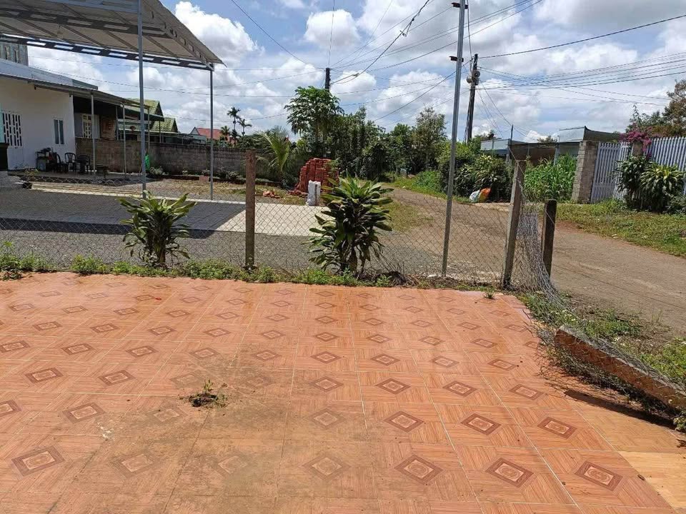 Đất Lộc Quảng Bảo Lâm 240m² giá 1.85 tỷ - Nhà cấp 4 xinh xắn tặng kèm!