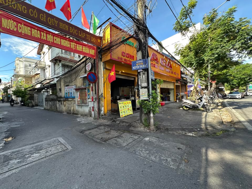 Lô đất mặt tiền đường Nguyễn Thiện Kế, Huế 94.8m² giá 4.3 tỷ - Vị trí đắc địa ngay chợ Bến Ngự!