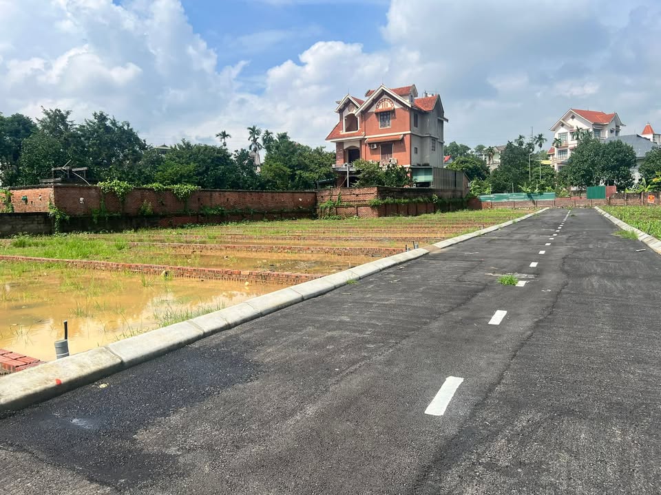 Đất thổ cư Phú Cát, Quốc Oai 100m² giá 4 tỷ - Vị trí đắc địa gần chợ