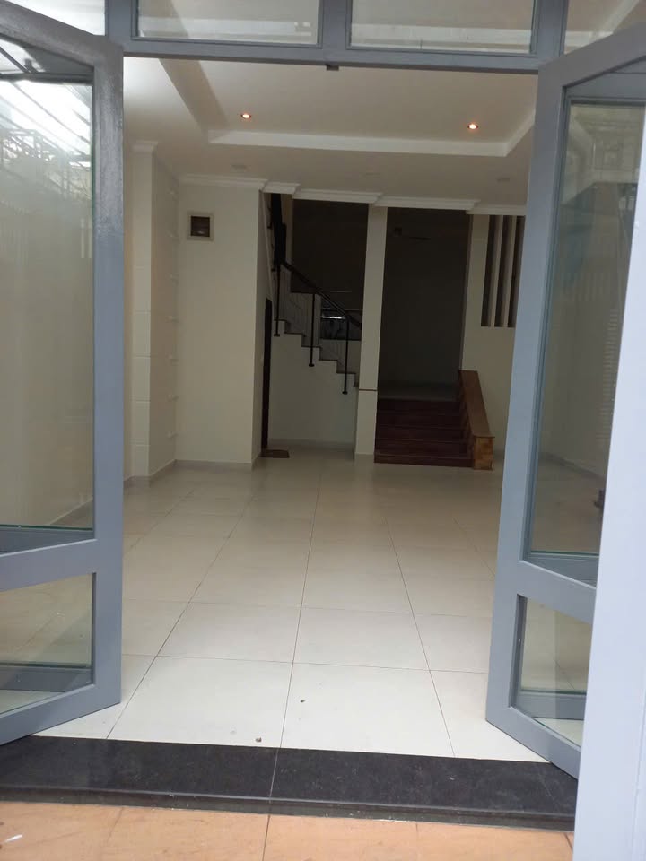 Nhà cho thuê mới xây 75m² tại Hoàng Diệu, Phú Nhuận - Giá 30 triệu/tháng