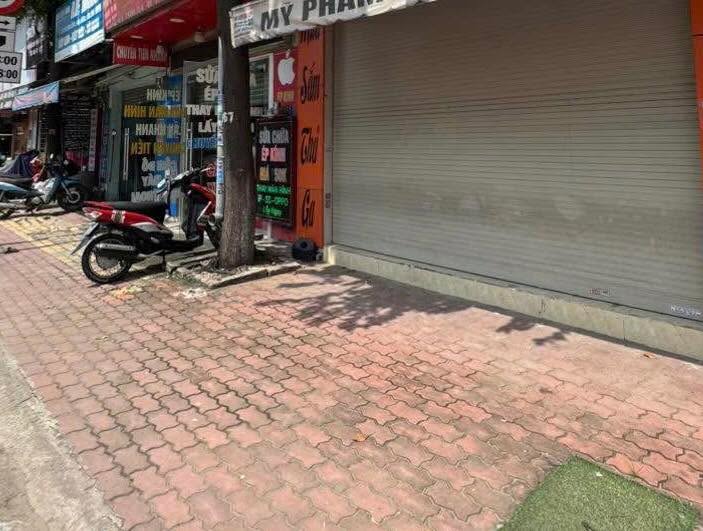 Cho thuê nhà mặt tiền đường Hai Bà Trưng Dĩ An 147m² giá 20 triệu - Nội thất đầy đủ, sẵn sàng kinh doanh!
