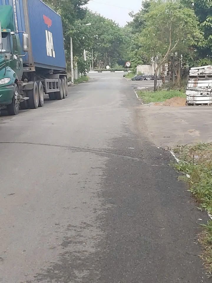 Đất mặt tiền DX76 Định Hòa 122m² giá 2 tỷ - Vị trí đẹp, giao thông thuận lợi!