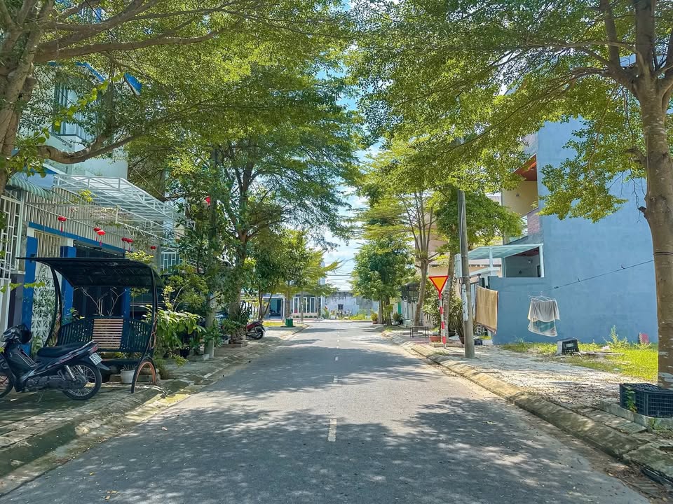 Đất nền KĐT An Phú Quý 81m² giá 2 tỷ - Sổ đỏ chính chủ, hạ tầng hoàn thiện!