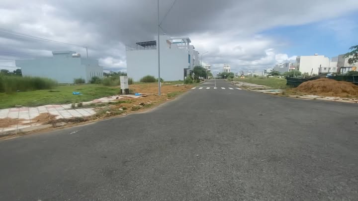 Shophouse lô góc 112m² tại Tuy Hòa giá 2.6 tỷ - View công viên tuyệt đẹp!