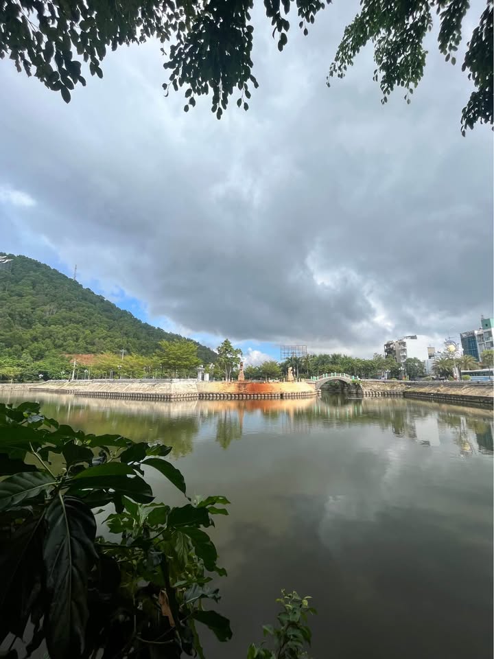 Nhà mặt tiền Nguyễn Thị Định, Quy Nhơn 90m² giá 15 tỷ - Cơ hội đầu tư sinh lời!