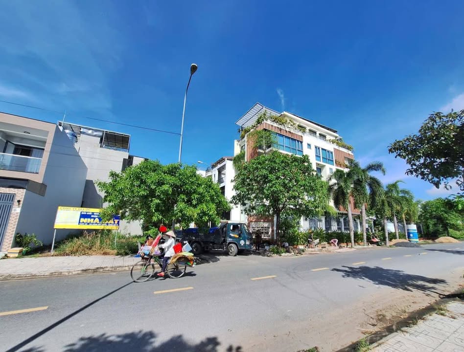 Đất nền Đào Sư Tích, Quận 7, 95m² giá chỉ 7 tỷ - Cơ hội đầu tư vàng!