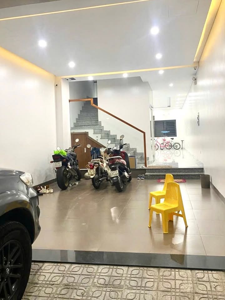 Cho thuê mặt bằng kinh doanh tại Đường Kinh Dương Vương, Đà Nẵng - Không gian rộng 100m² chỉ 80 triệu