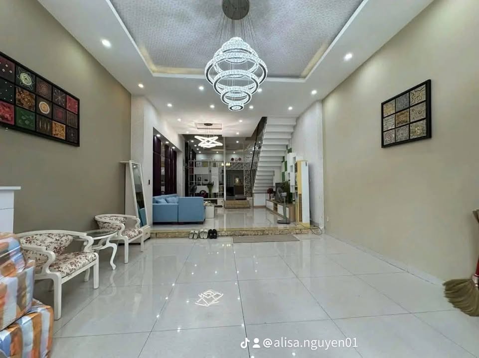 Cho thuê nhà liền kề tại Xô Viết Nghệ Tĩnh, Đà Nẵng - 200m² - Kinh doanh tuyệt vời!