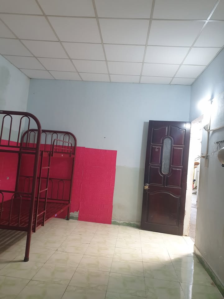 Phòng trọ tại đường Bắc Kạn, Kon Tum chỉ 800k - Giường tầng miễn phí sử dụng!